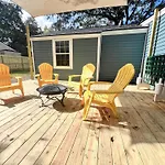 Palmetto Porch - Family Home Near Park Circle