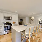 3 Mi To Beach Coastal Escape In Mount Pleasant