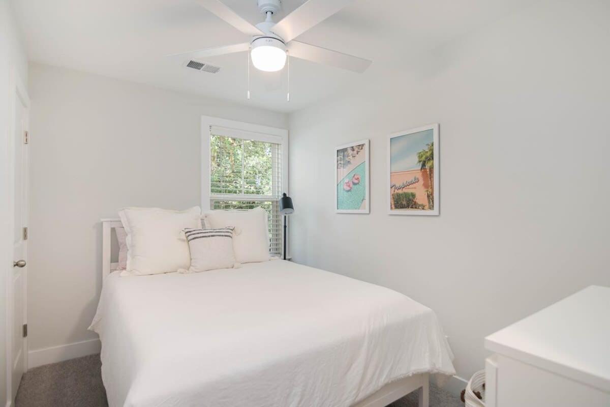 Southern Charming New Mins To & Dwntn Holiday home