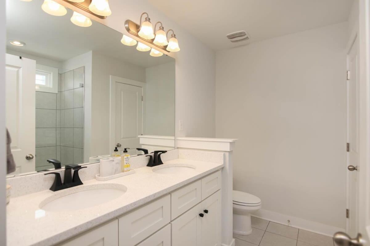 Holiday home Southern Charming New Mins To & Dwntn Charleston
