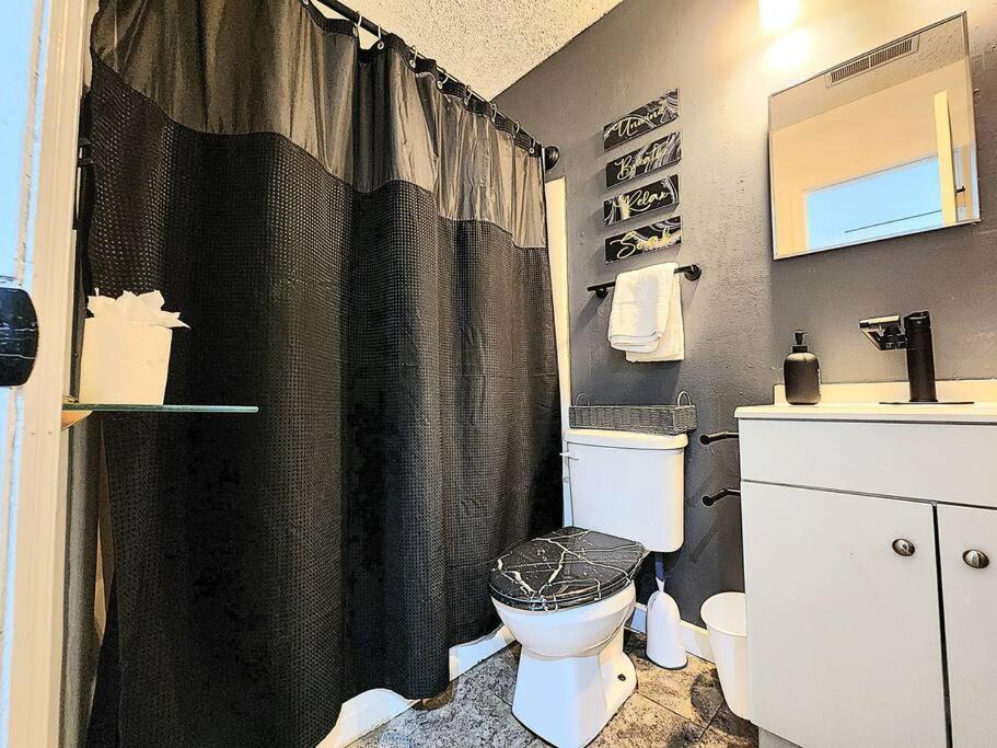 Holiday home Hi-tek Manor B - Prime Location - 2-75 Inch 4k Tvs