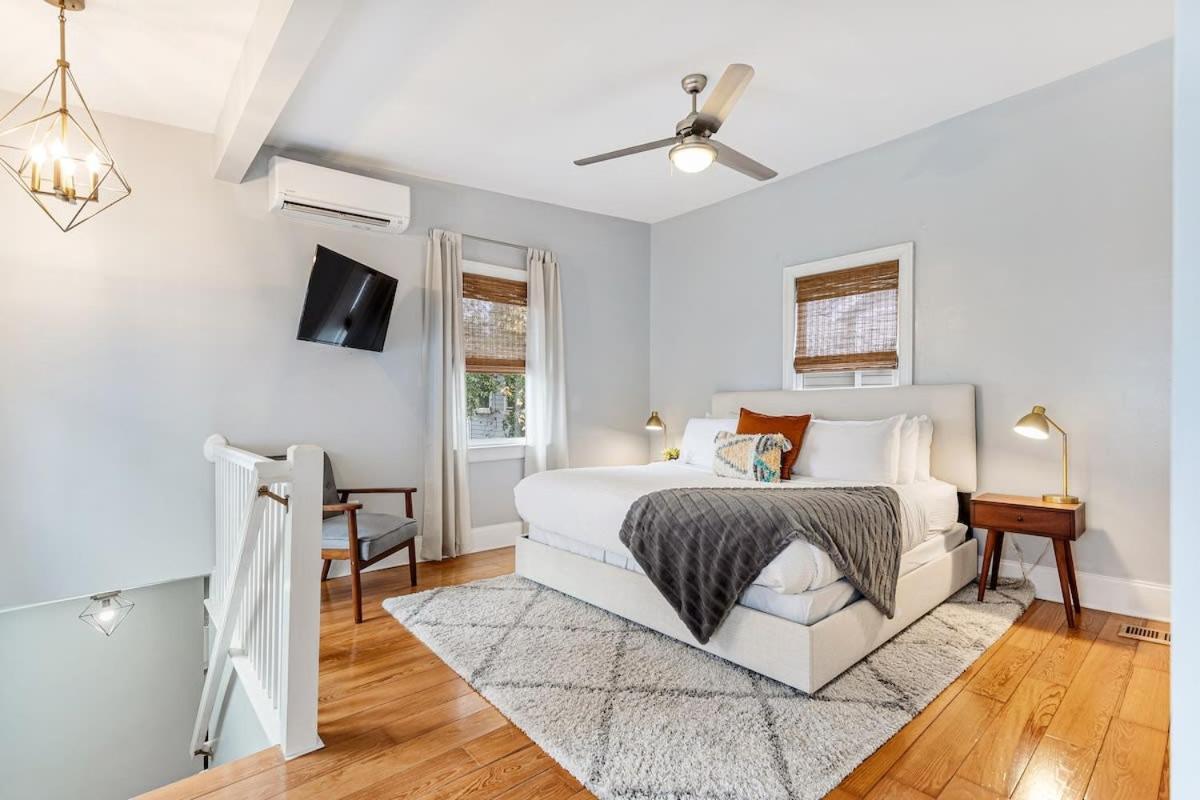 Spacious And Quiet One Block Off King Street Charleston