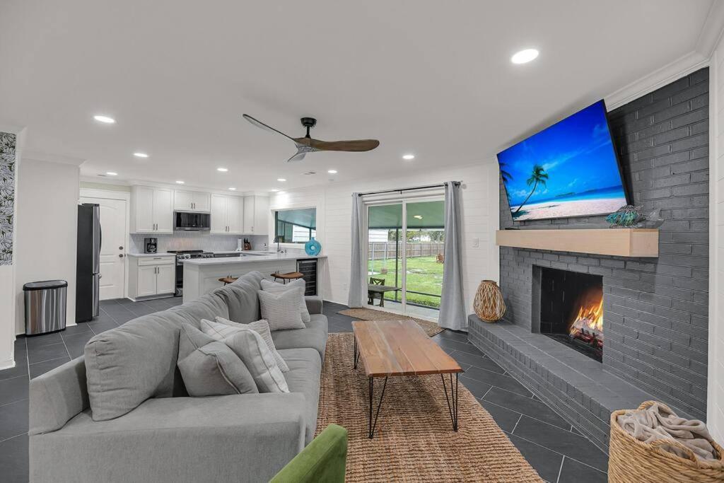 Waterfront Oasis W Ocean Access Holiday home *