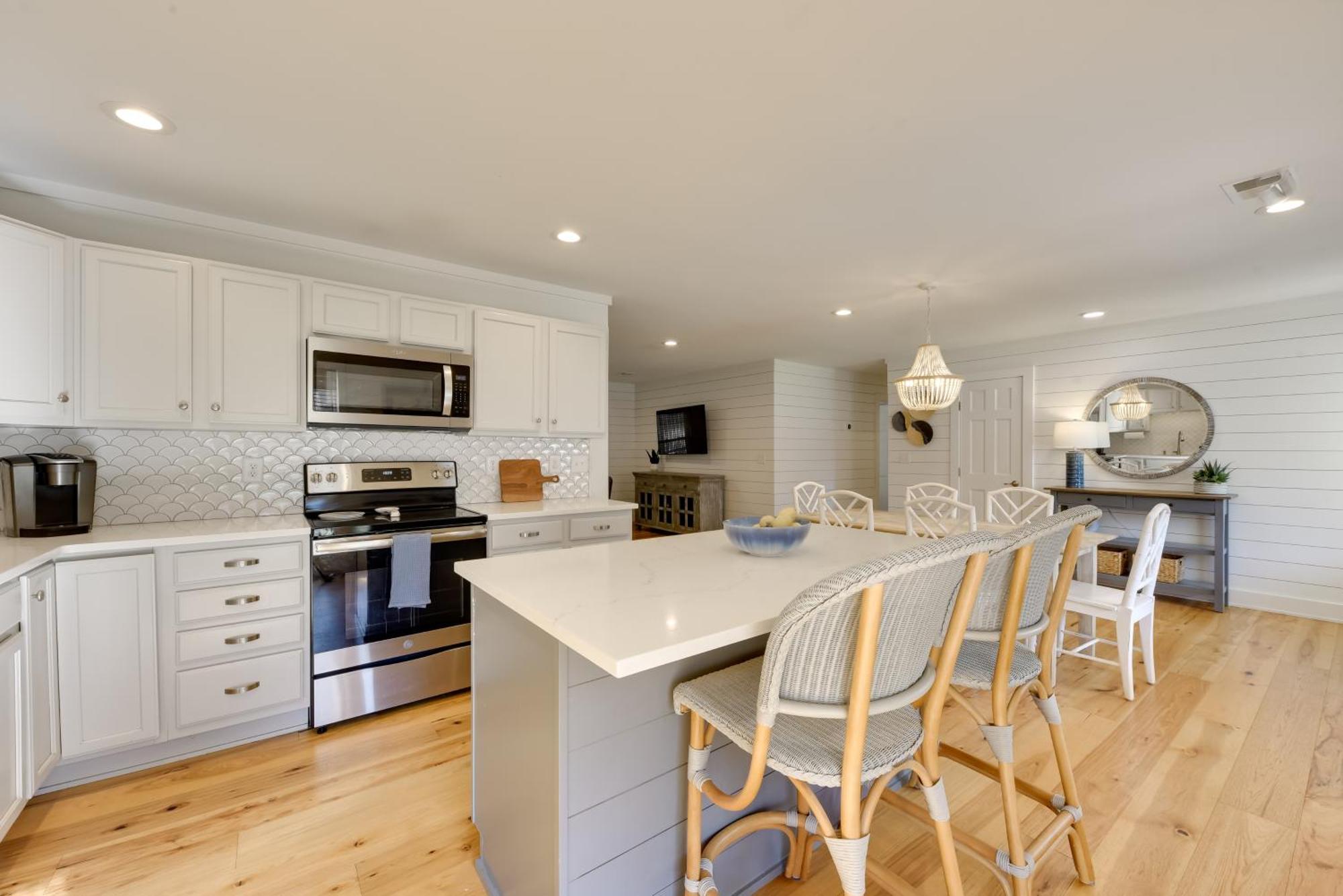 3 Mi To Coastal Escape In Mount Pleasant