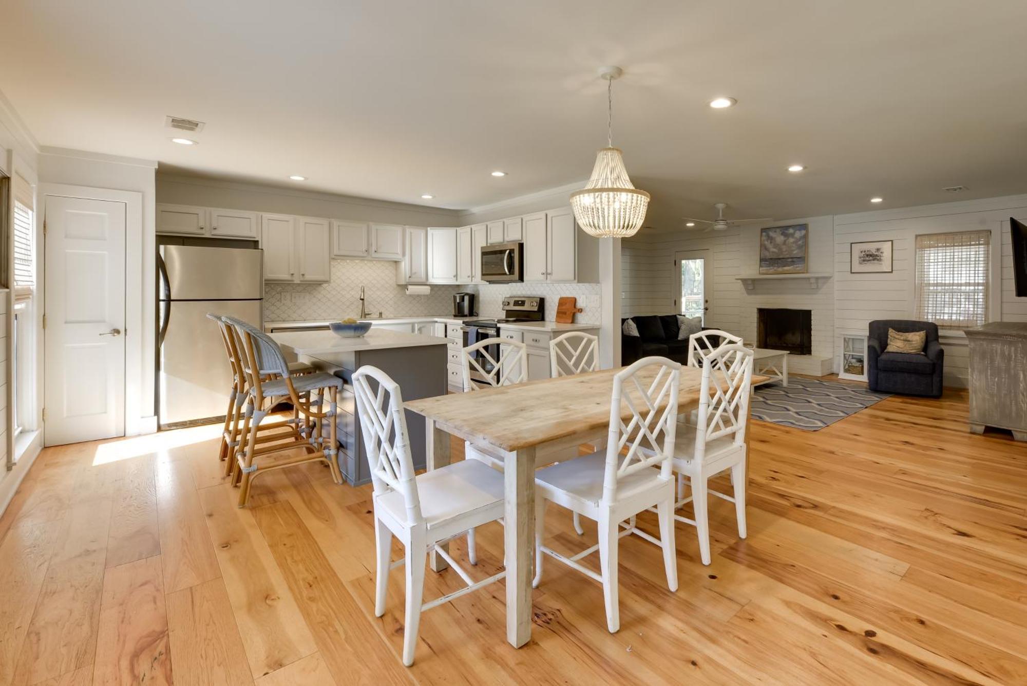 3 Mi To Coastal Escape In Mount Pleasant *