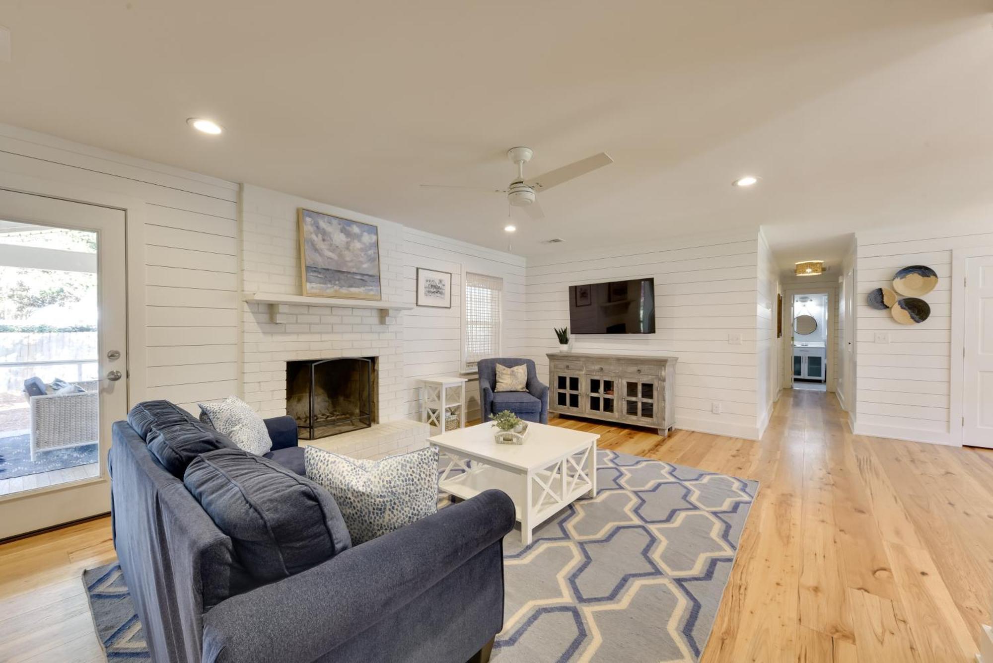 3 Mi To Coastal Escape In Mount Pleasant *