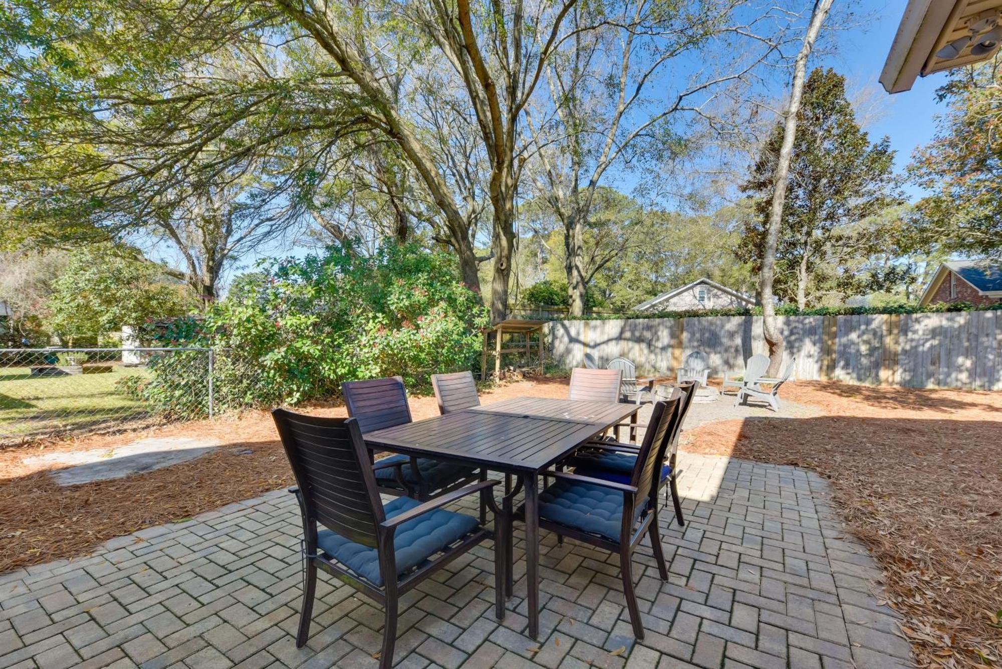 3 Mi To Coastal Escape In Mount Pleasant Holiday home