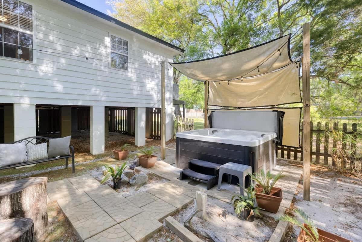 Hot Tub Haven 7 Beds Endless Summer Holiday home
