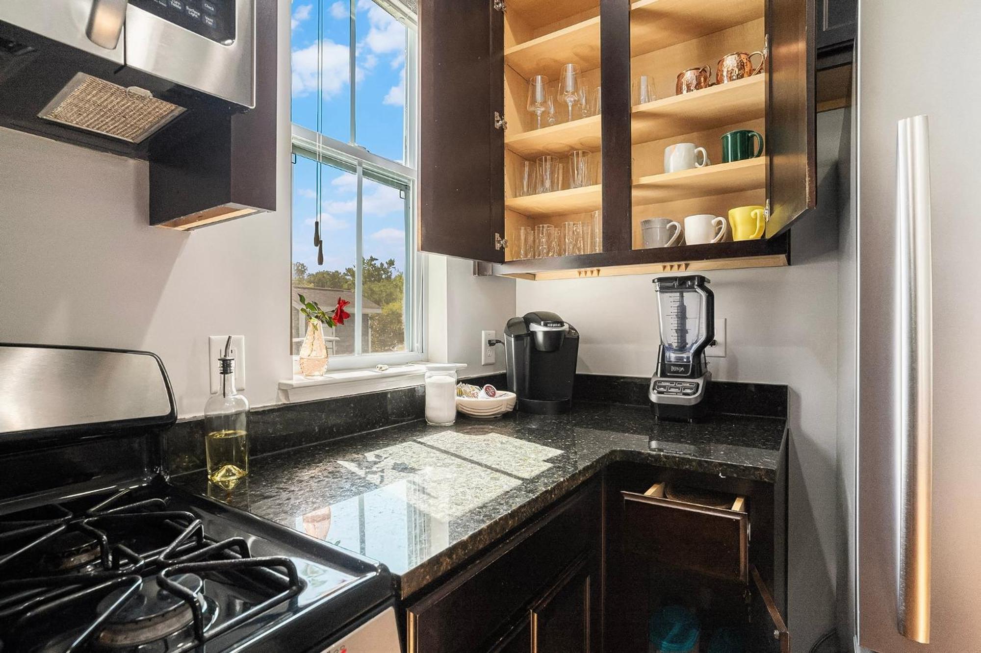 Relax In Comfort - Retreat Near Chs Downtown & Airport Holiday home Charleston