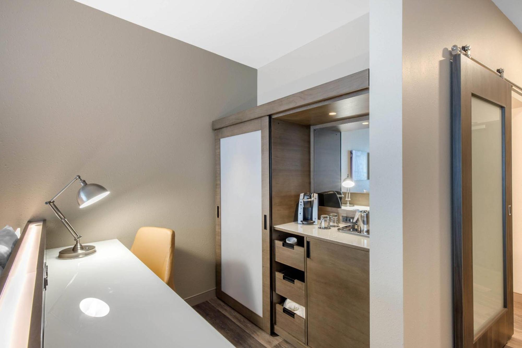 Hotel Cambria Mount Pleasant - 3*