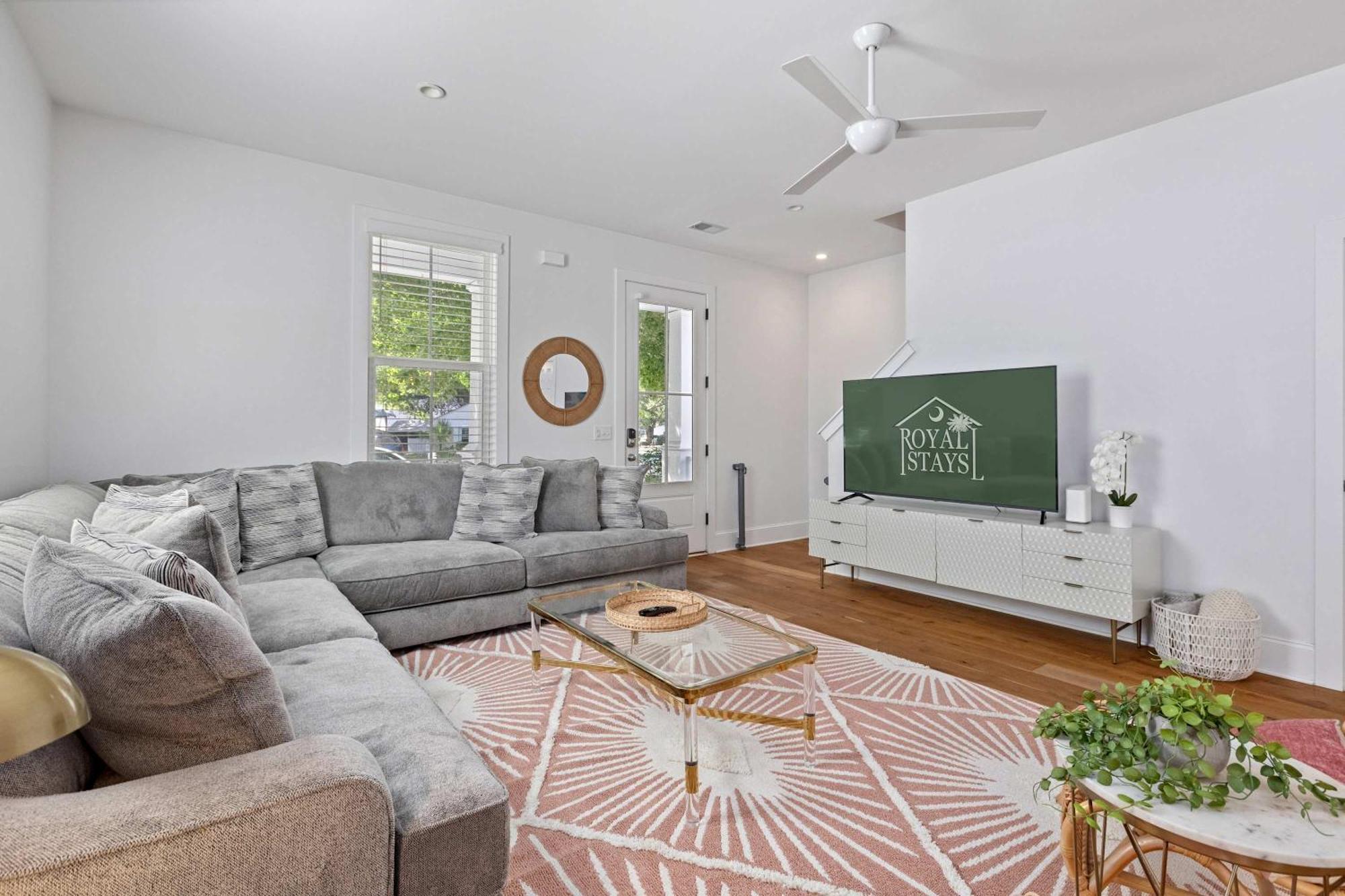 Dixie Dreams Old Village 5 Mins To Dtwn Holiday home *