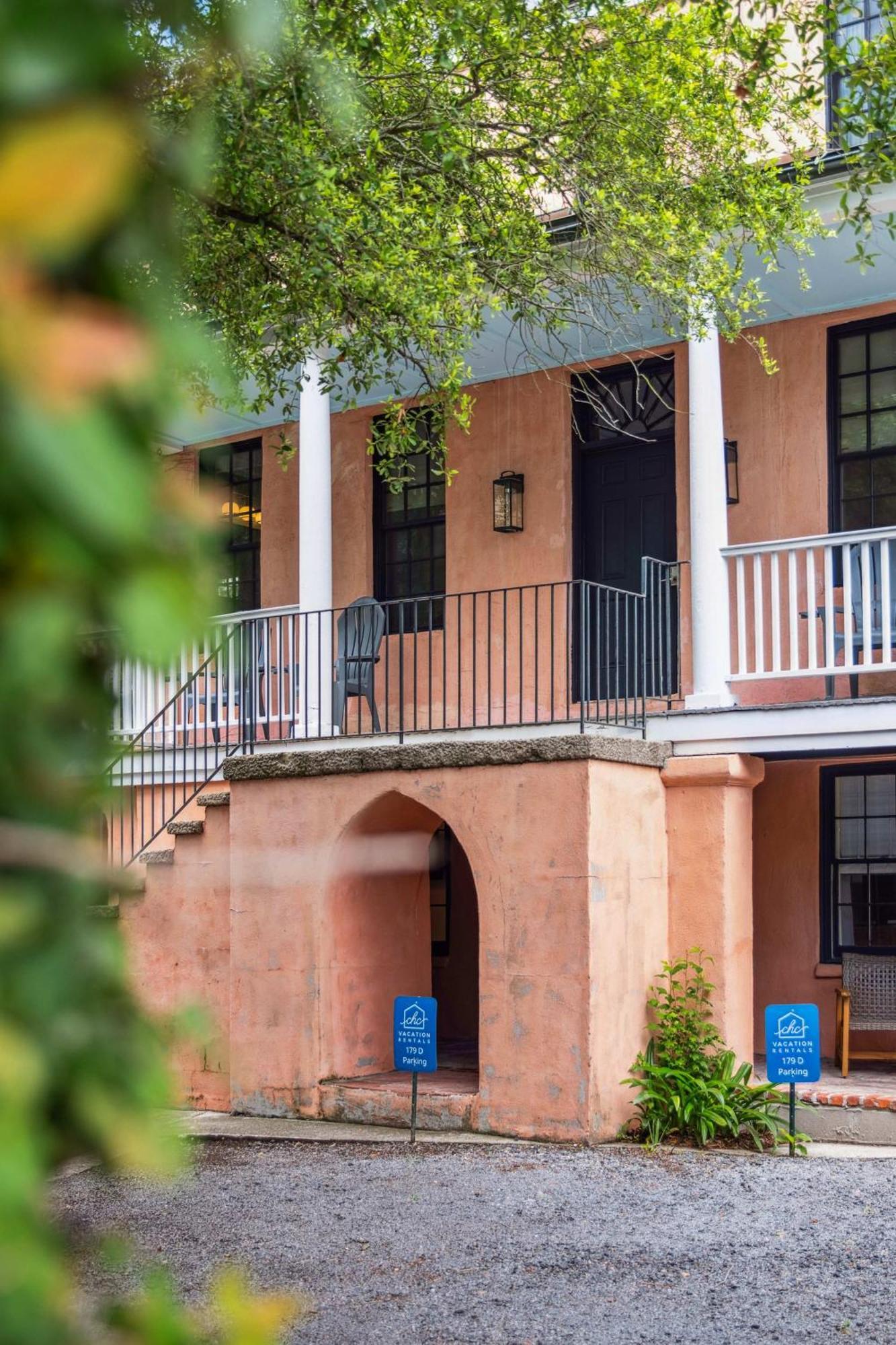 Unique & Charming 1 Bedroom One Block To King St Apartment Charleston