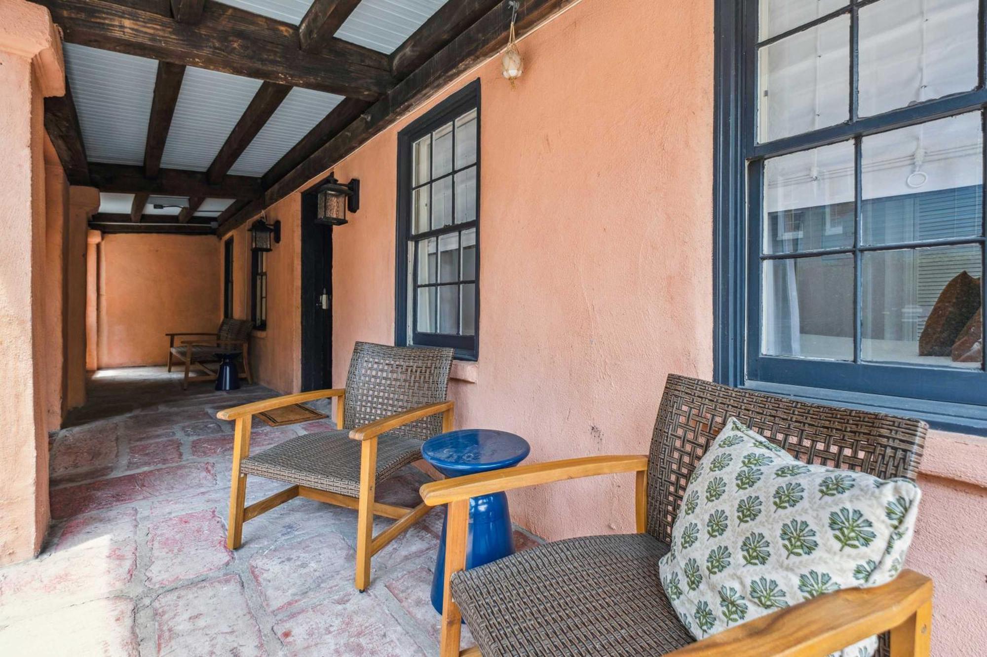 Unique & Charming 1 Bedroom One Block To King St