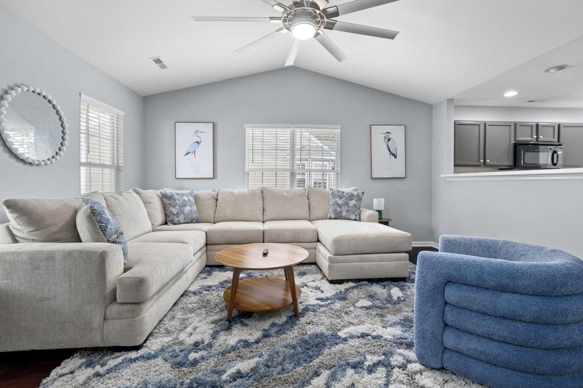 Holiday home Blue Belle - Across From Pool Near Credit One Charleston