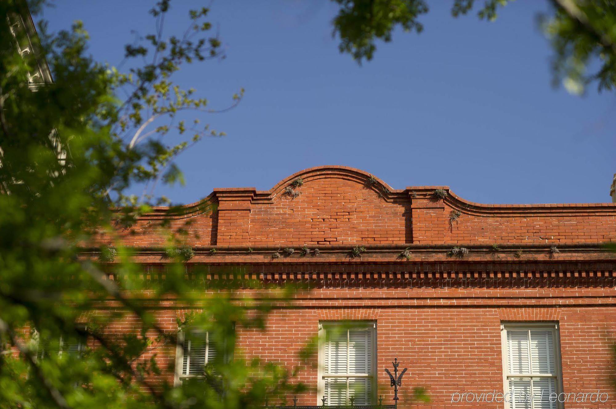Wentworth Mansion 5*
