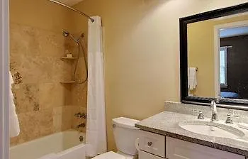 The Live Oak By Low Country Rentals